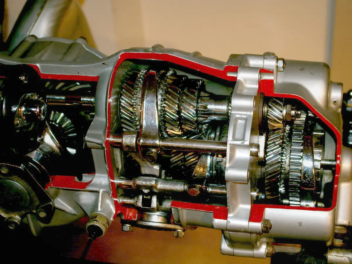 Cutaway manual gearbox showing gear sets, shafts and synchronisers